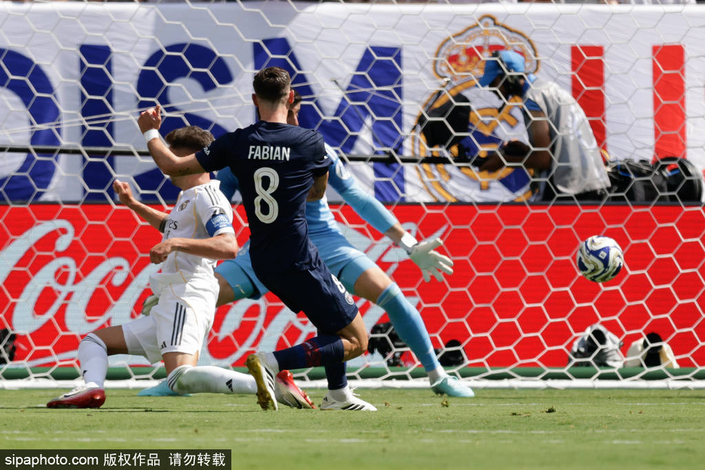 FIFA评世俱杯十大冷门：巴黎三度上榜 半职业球队拿分当选第1