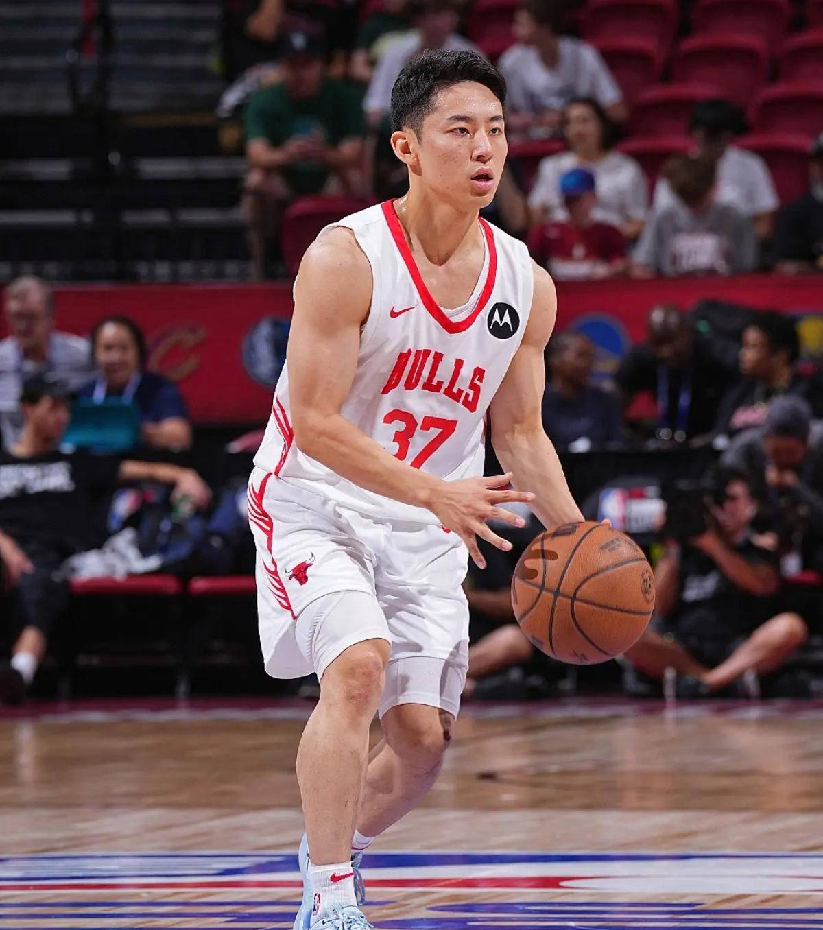 草根逆袭！河村勇辉成功签约芝加哥公牛重返NBA