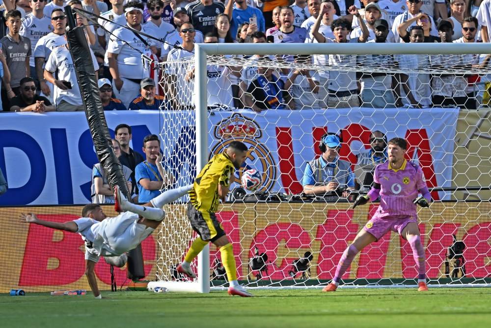 世俱杯：皇家马德里晋级四强