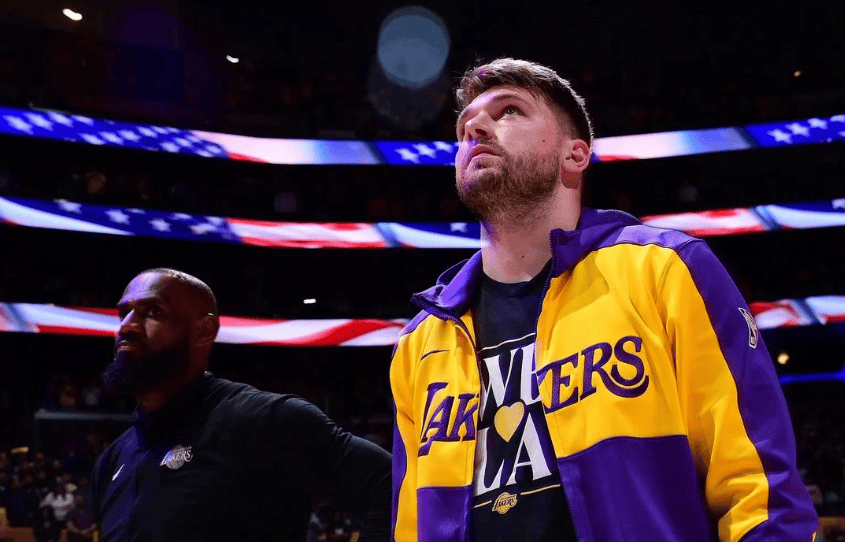 恭喜东契奇！湖人官宣决定！詹姆斯沦落绿叶地位，新老板太霸气