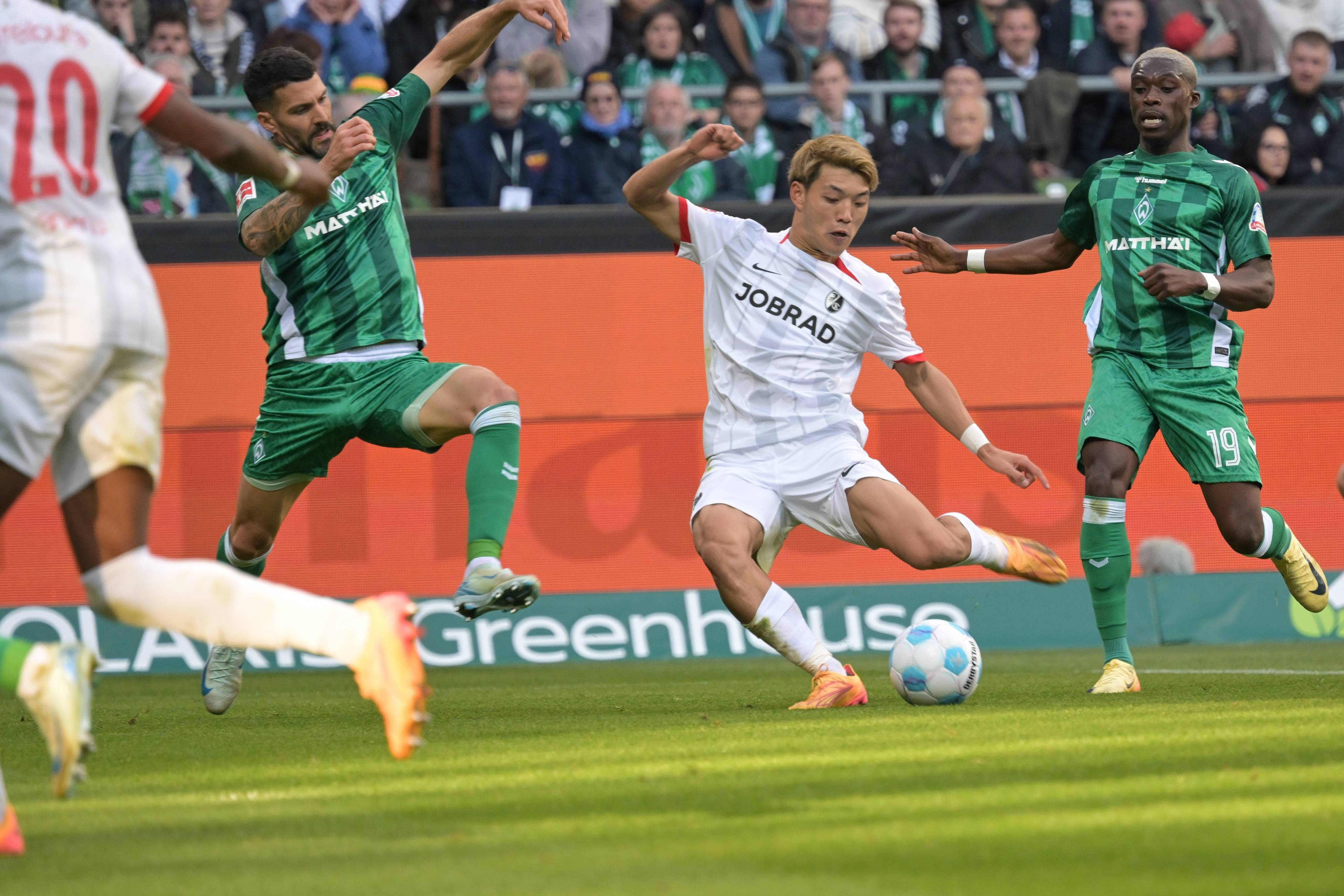 图片报：堂安律尚未与法兰克福谈妥个人条款，弗赖堡要价2000万欧