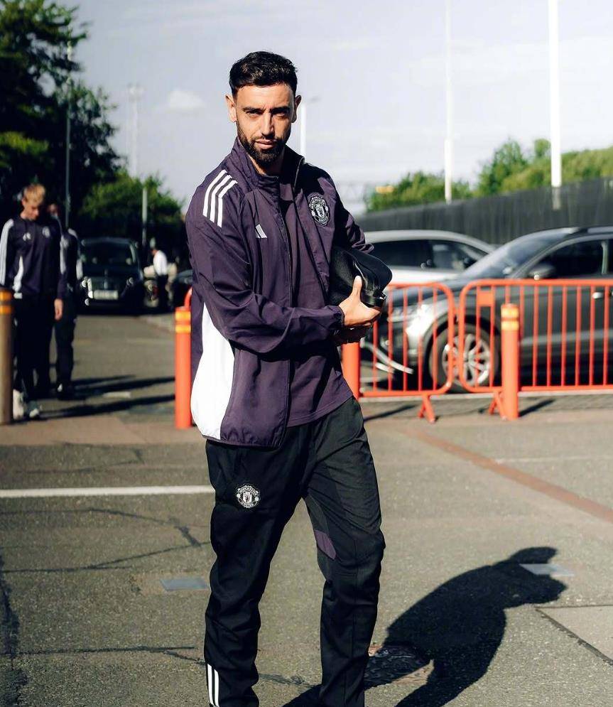 阿莫林钦点！曼联vs阿森纳：多面手芒特首发踢伪9，塞斯科是秘密武器