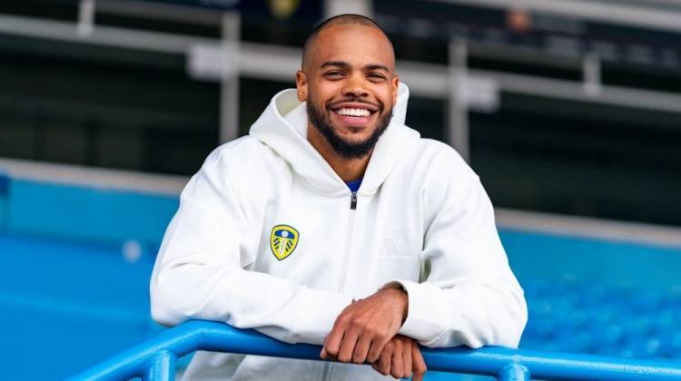 官方：利兹联免签26岁沃尔夫斯堡前锋卢卡斯-恩梅查，签两年合同