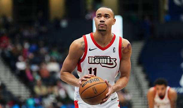 新奥尔良鹈鹕超额使用双向合同名额？