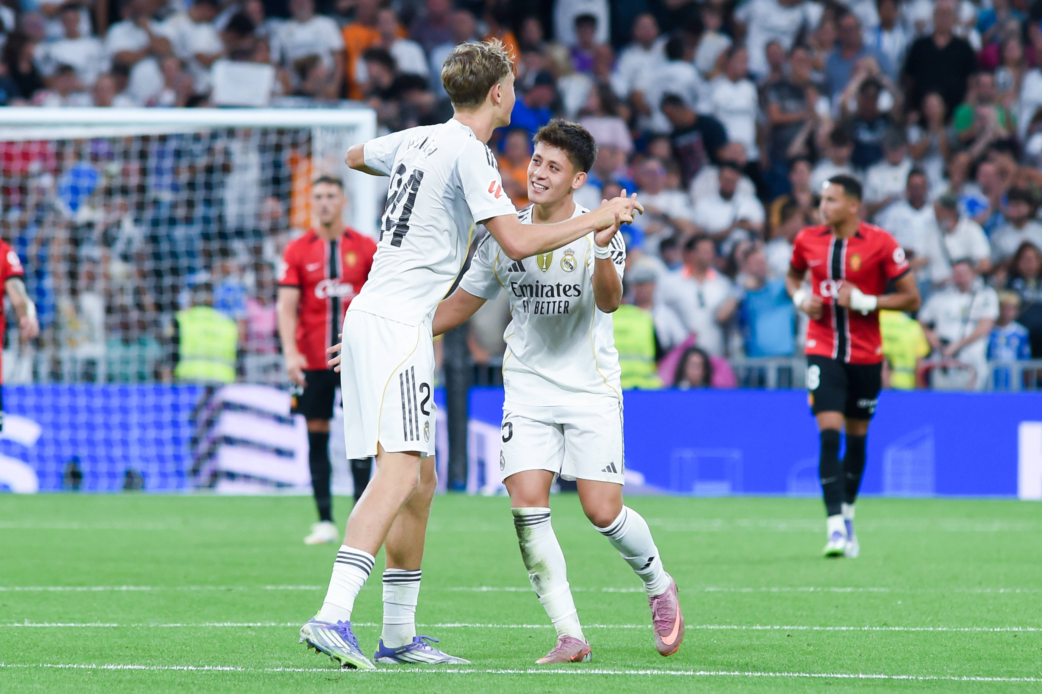 （体育）足球——西甲：皇家马德里胜马略卡