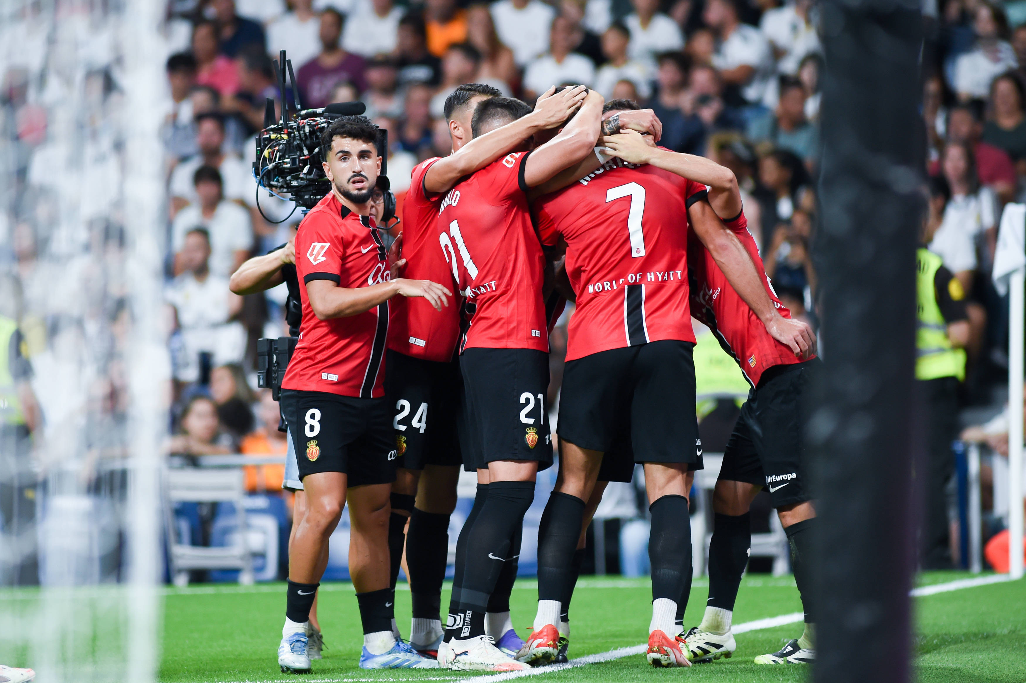 （体育）足球——西甲：皇家马德里胜马略卡