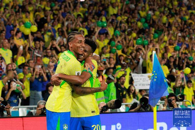 足球世预赛|巴西队胜智利队