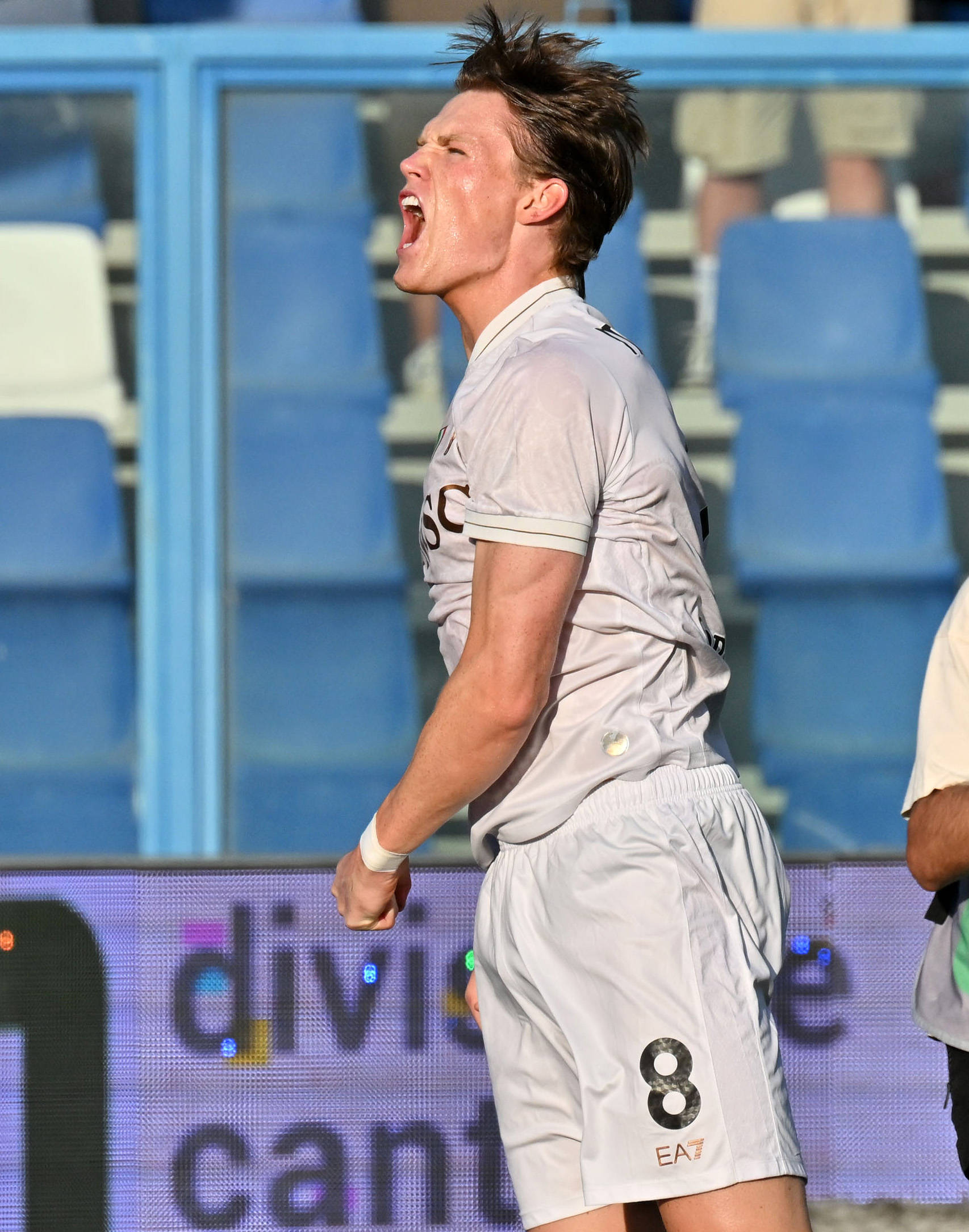 （体育）足球——意甲：那不勒斯胜萨索洛